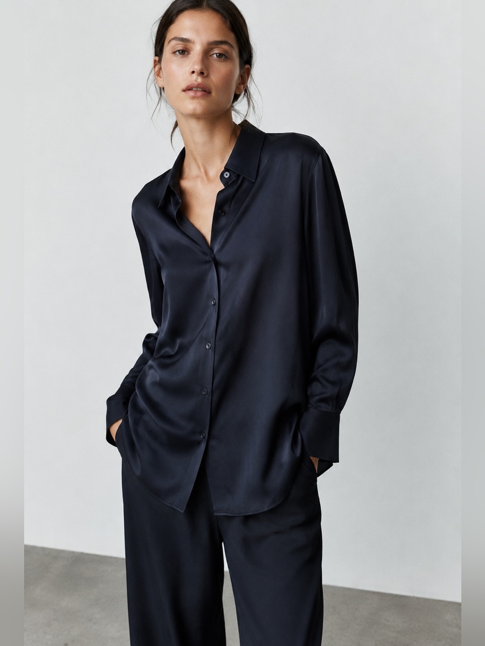 VINCE $538 MSRP silk midnight blue satin button down fits big SF